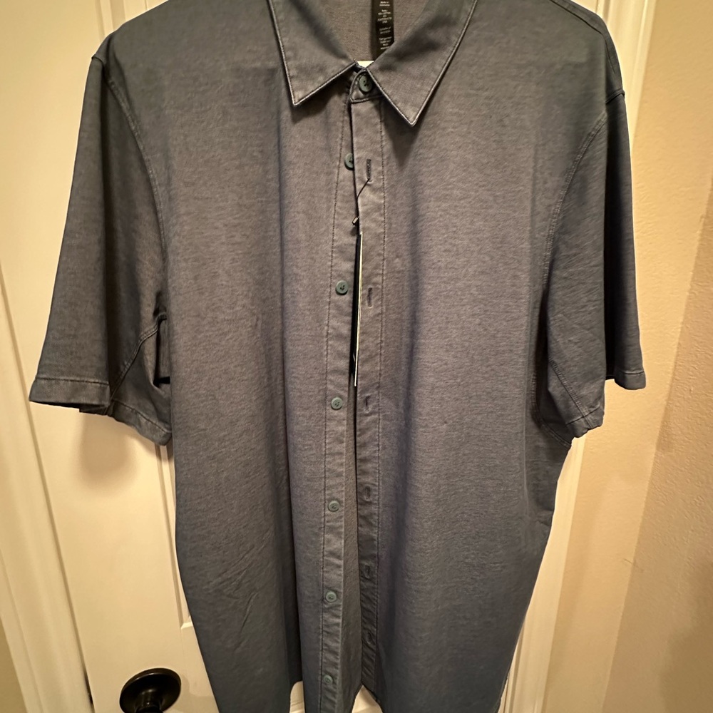 Lululemon Athletica Blue Casual Button Down Shirt
